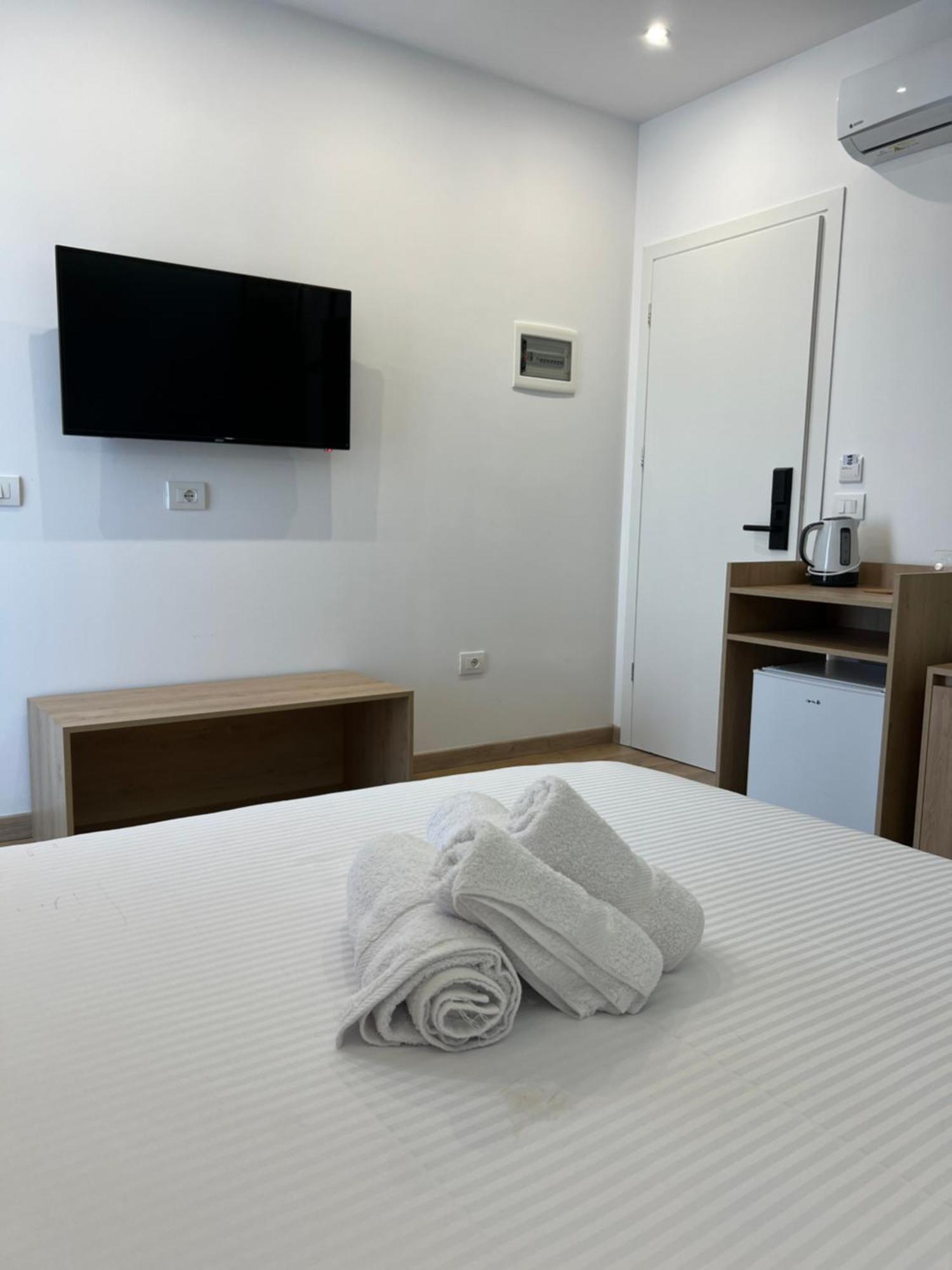 Emar Beachfront Hotel Ksamil Extérieur photo